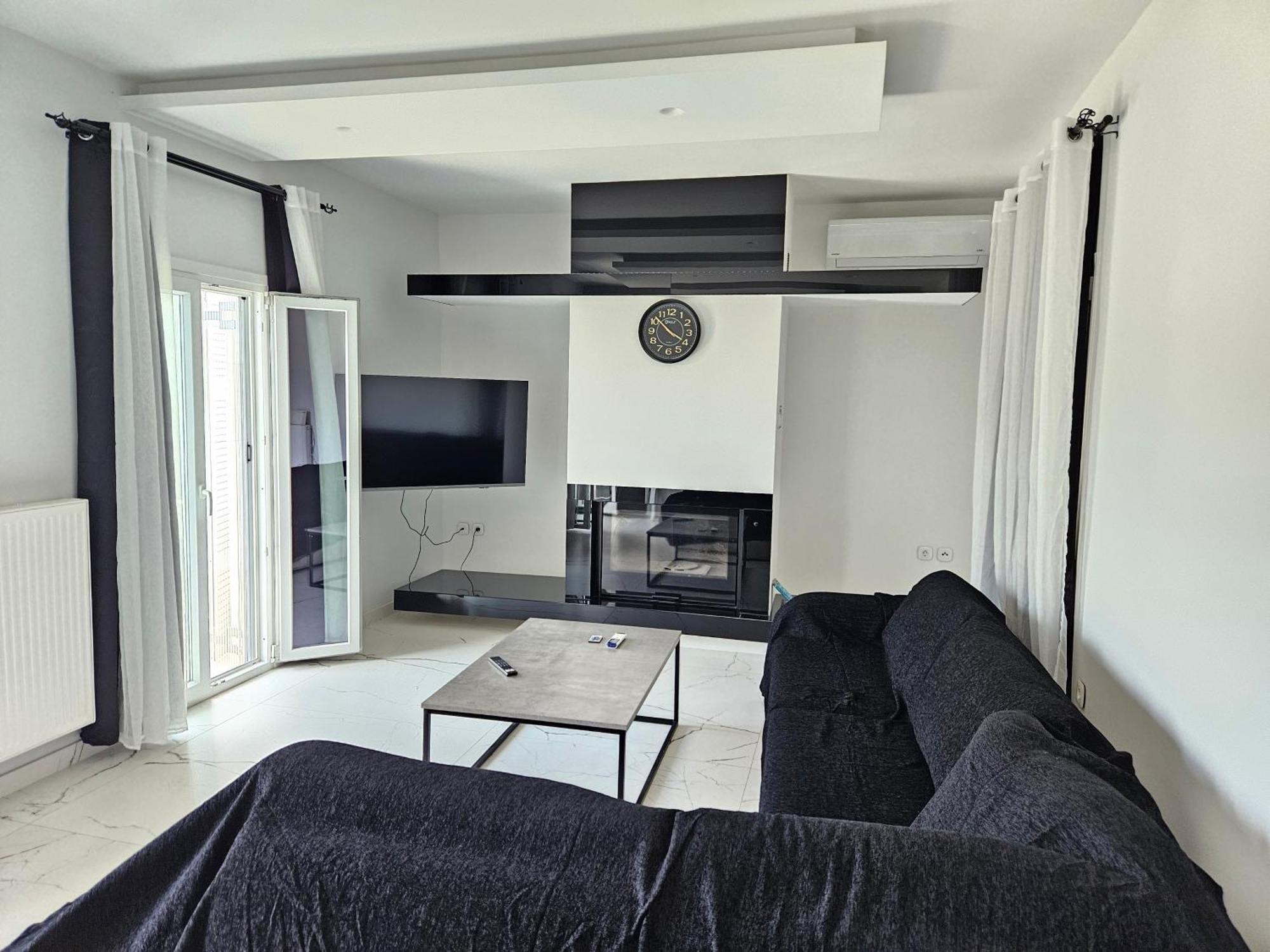 Grey Luxury House Apartment Ipsos Exterior photo